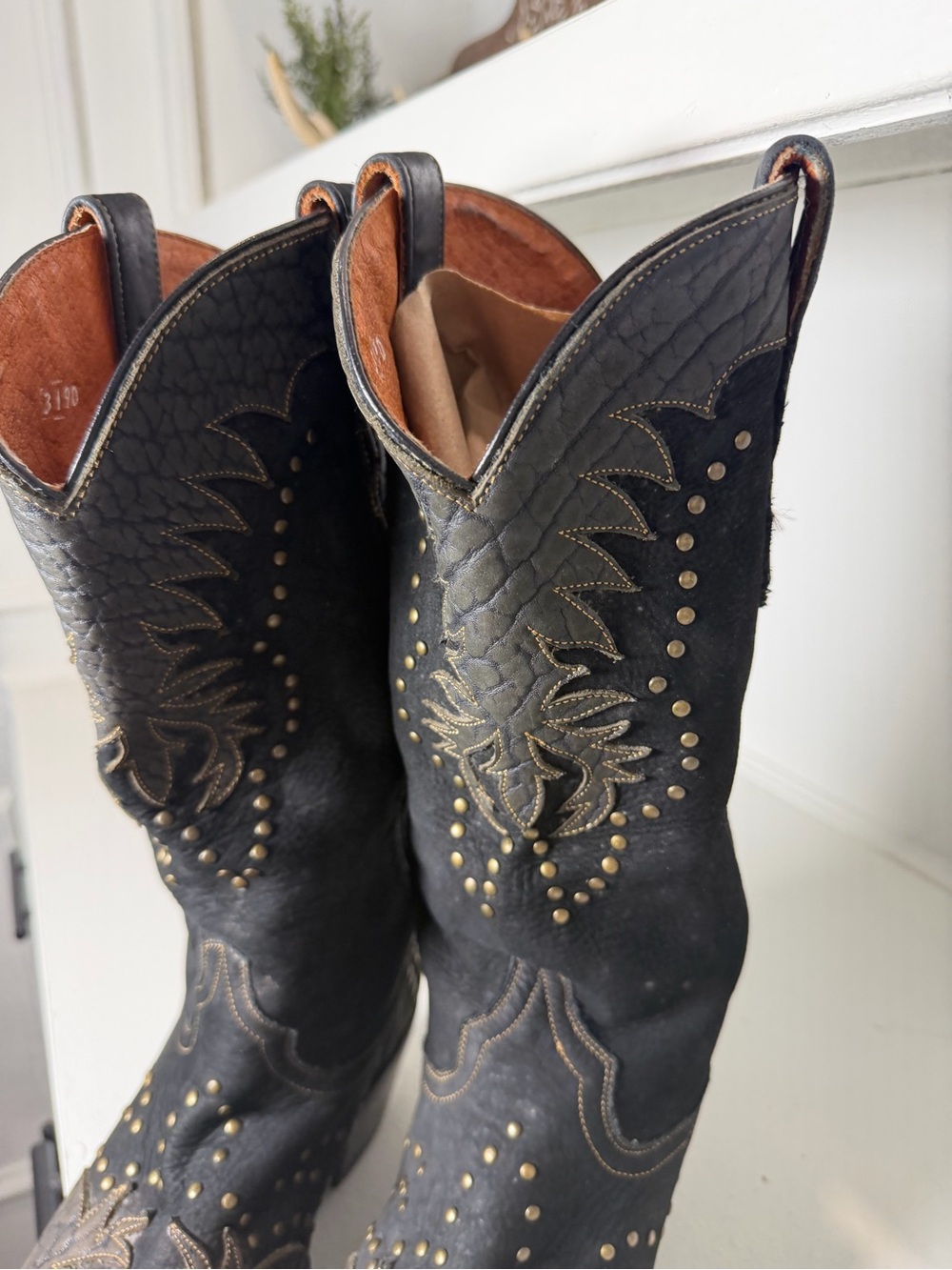 Dan Post Womens 9 Black Leather Studded Floral Cowboy Boots Distressed Western - Picture 3 of 10
